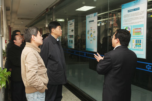 ��b�د��)�دv+چ��